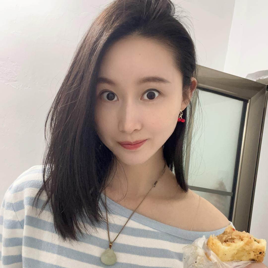 雯雯很爱美