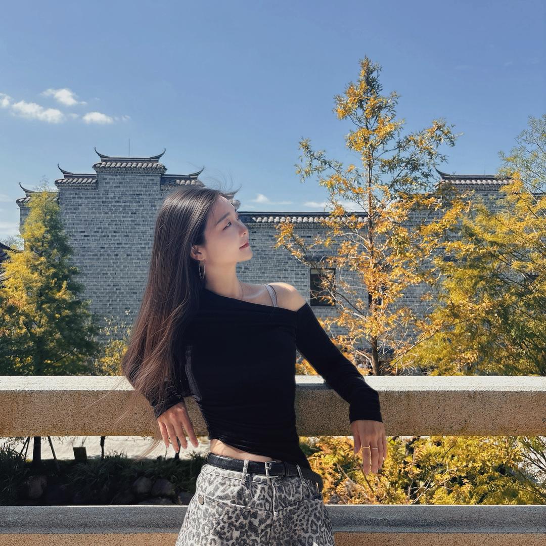 ᖭི༏ᖫྀ Hong