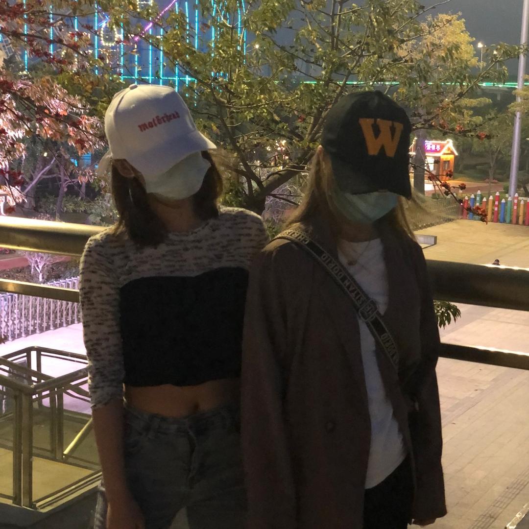 神秘渣女