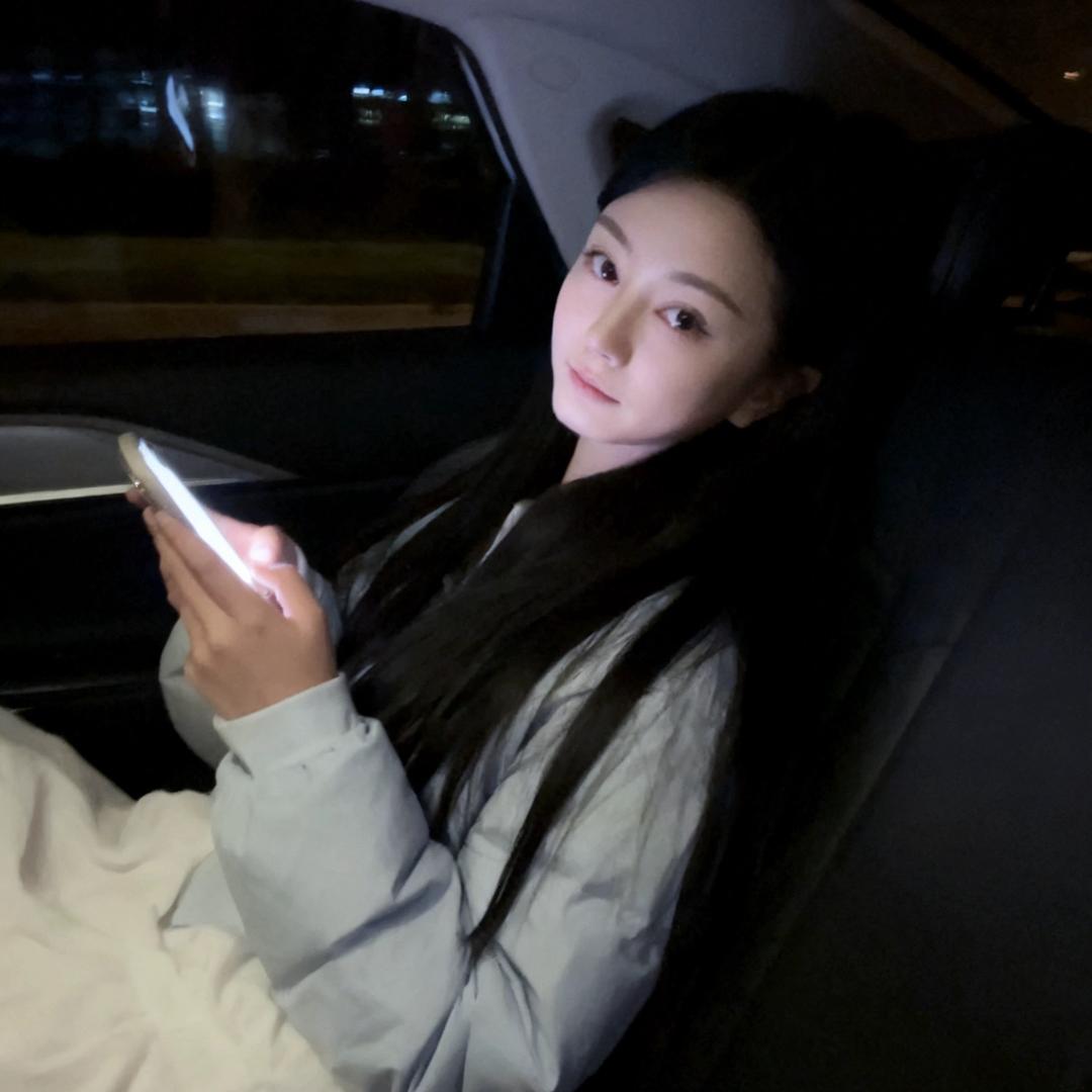 励志做情绪稳定的美女