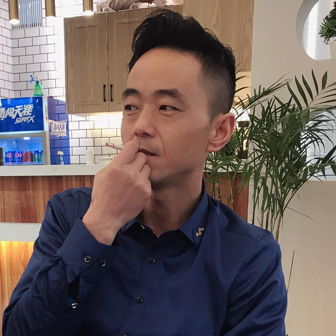 穿着凉鞋闯荡江湖