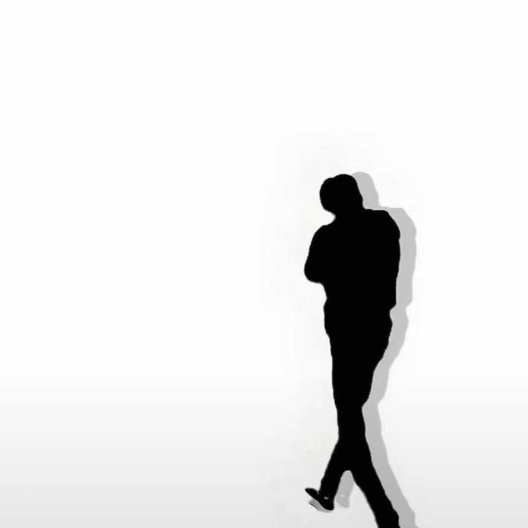 ￴￴￴￴ ￴ ￴￴￴立鞦