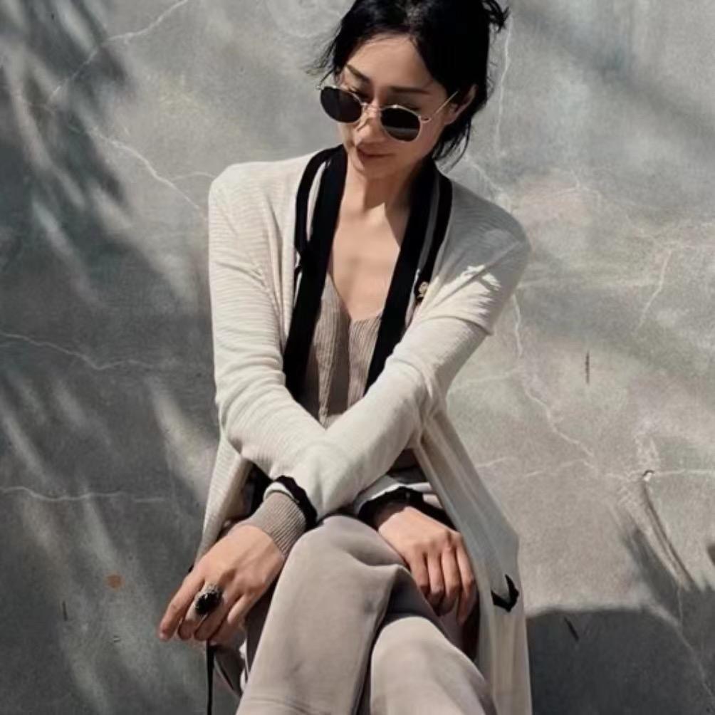 越越-友一服饰实力品牌源头。