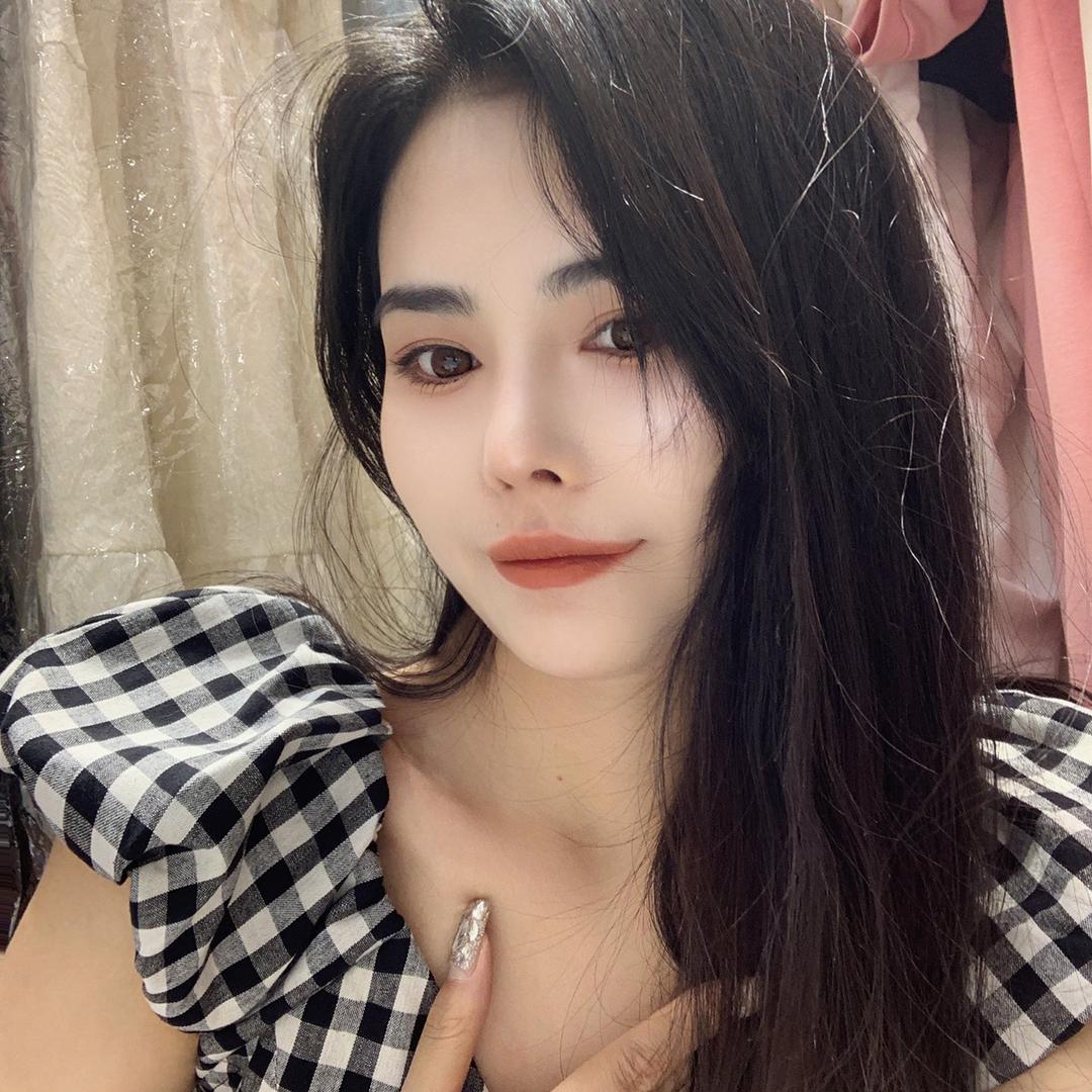 深圳南油艾秋服饰