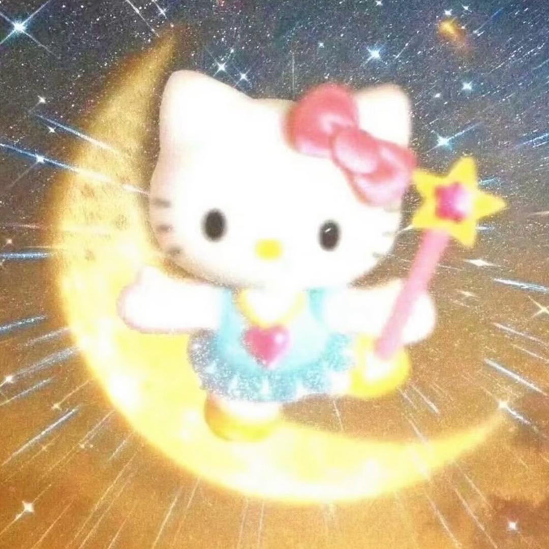 半月菲菲