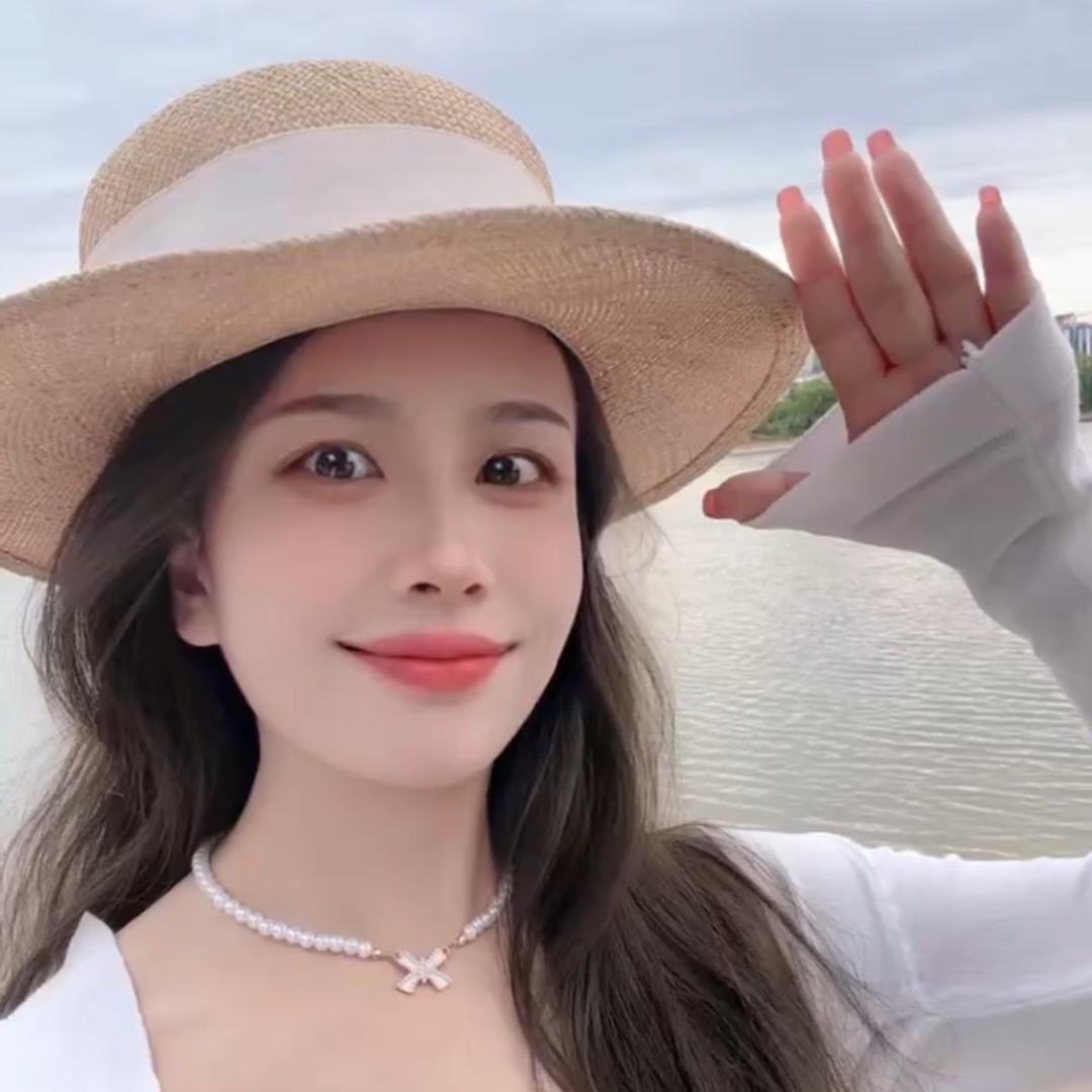 🍀爱笑的佳佳（摩羯女）