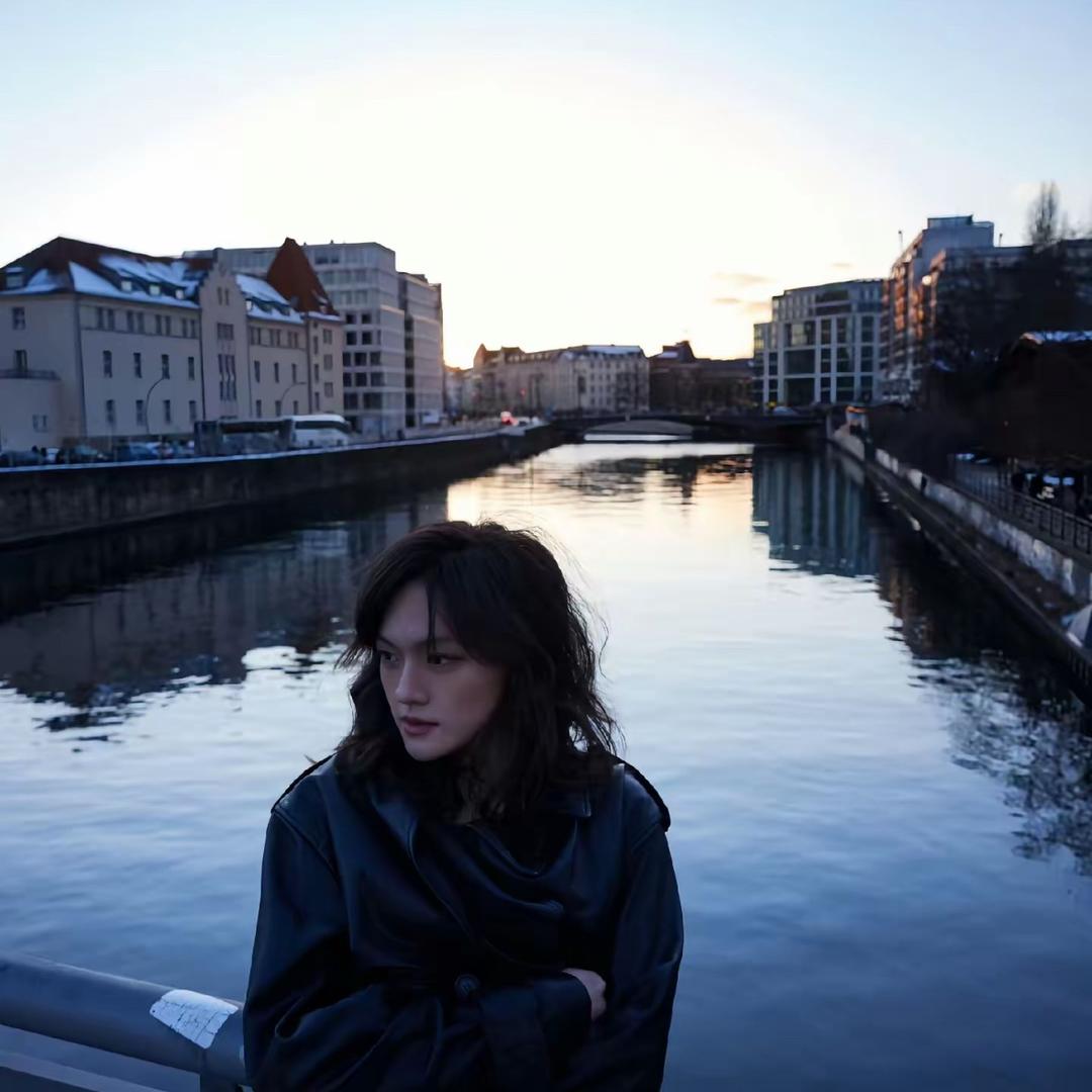 𝑬𝒍𝒆𝒗𝒆𝒏