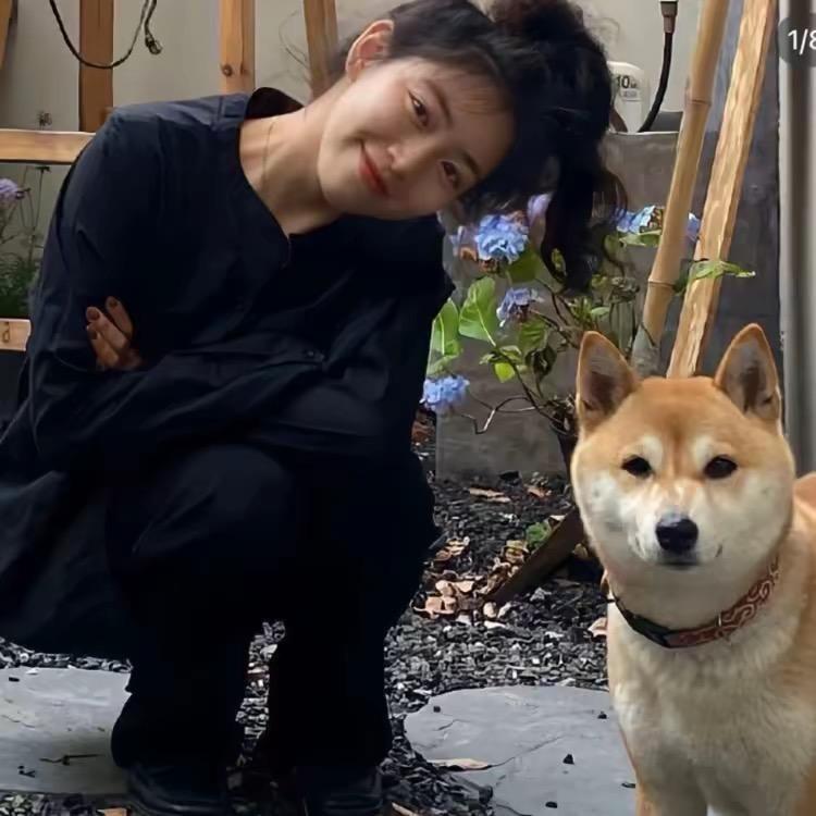 小璐.
