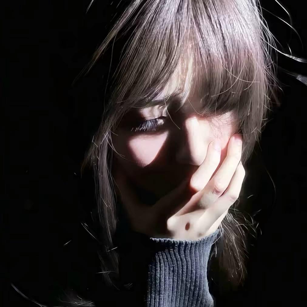 -困.