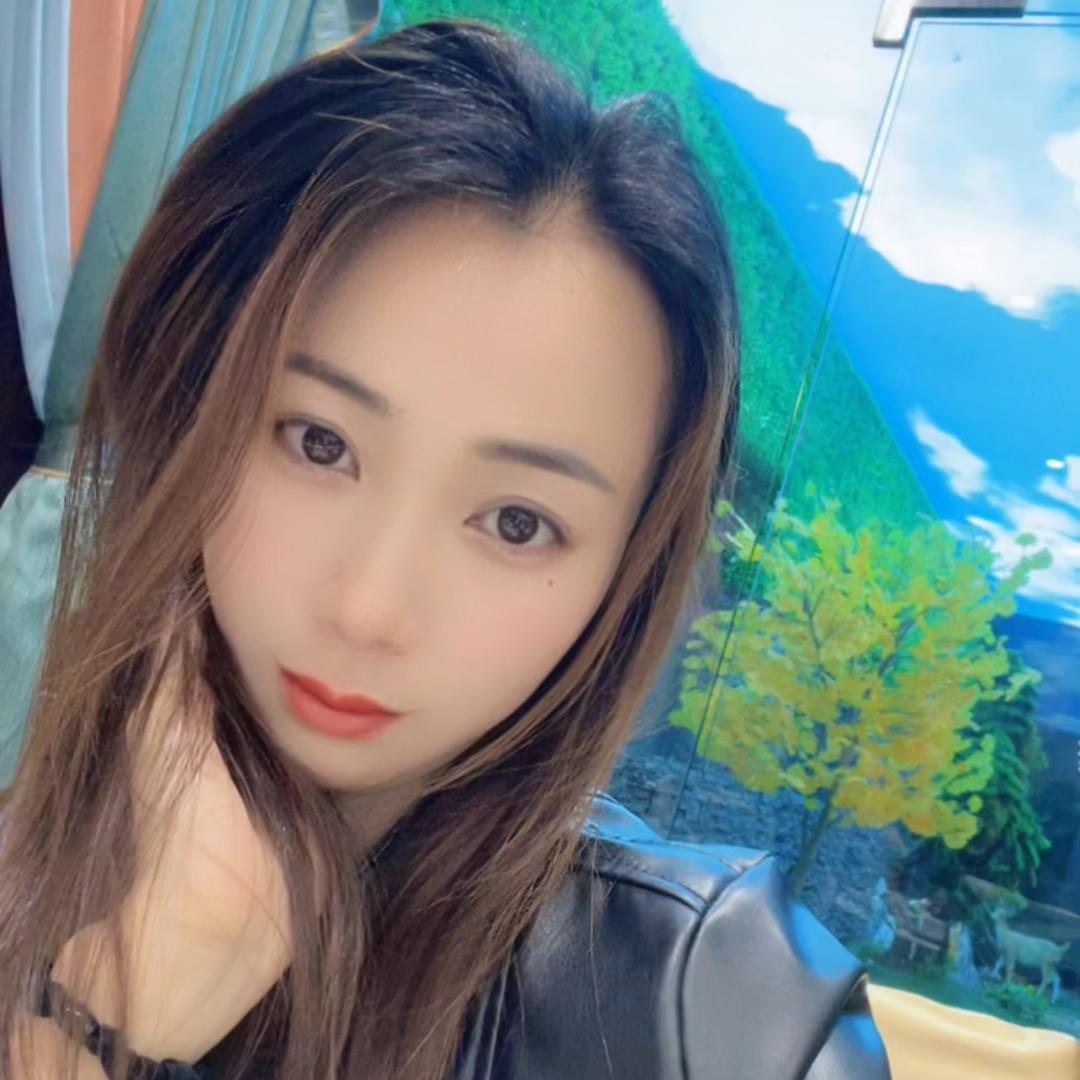 是丽丽吖