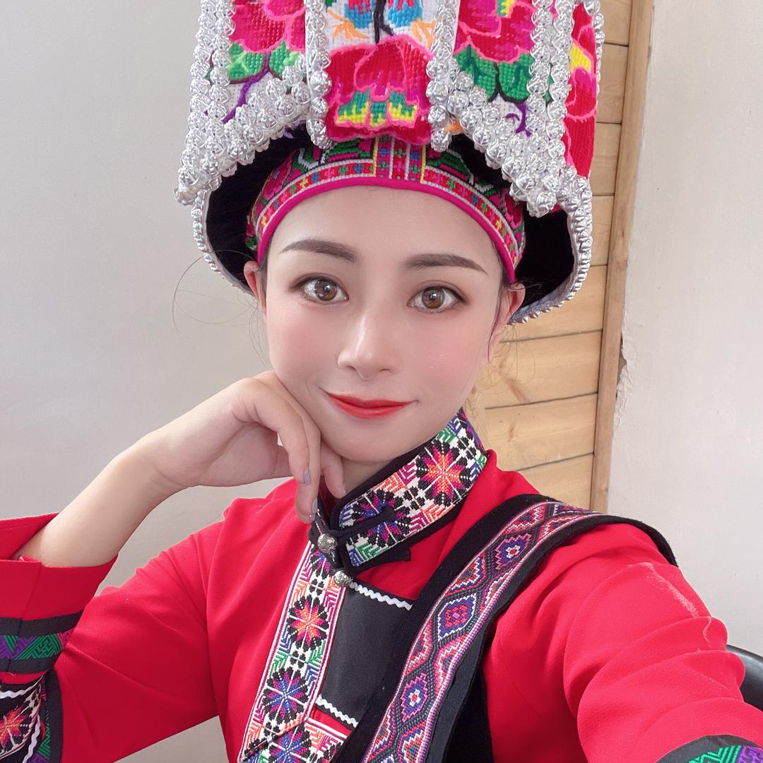丘北双龙营镇溪上花园餐厅