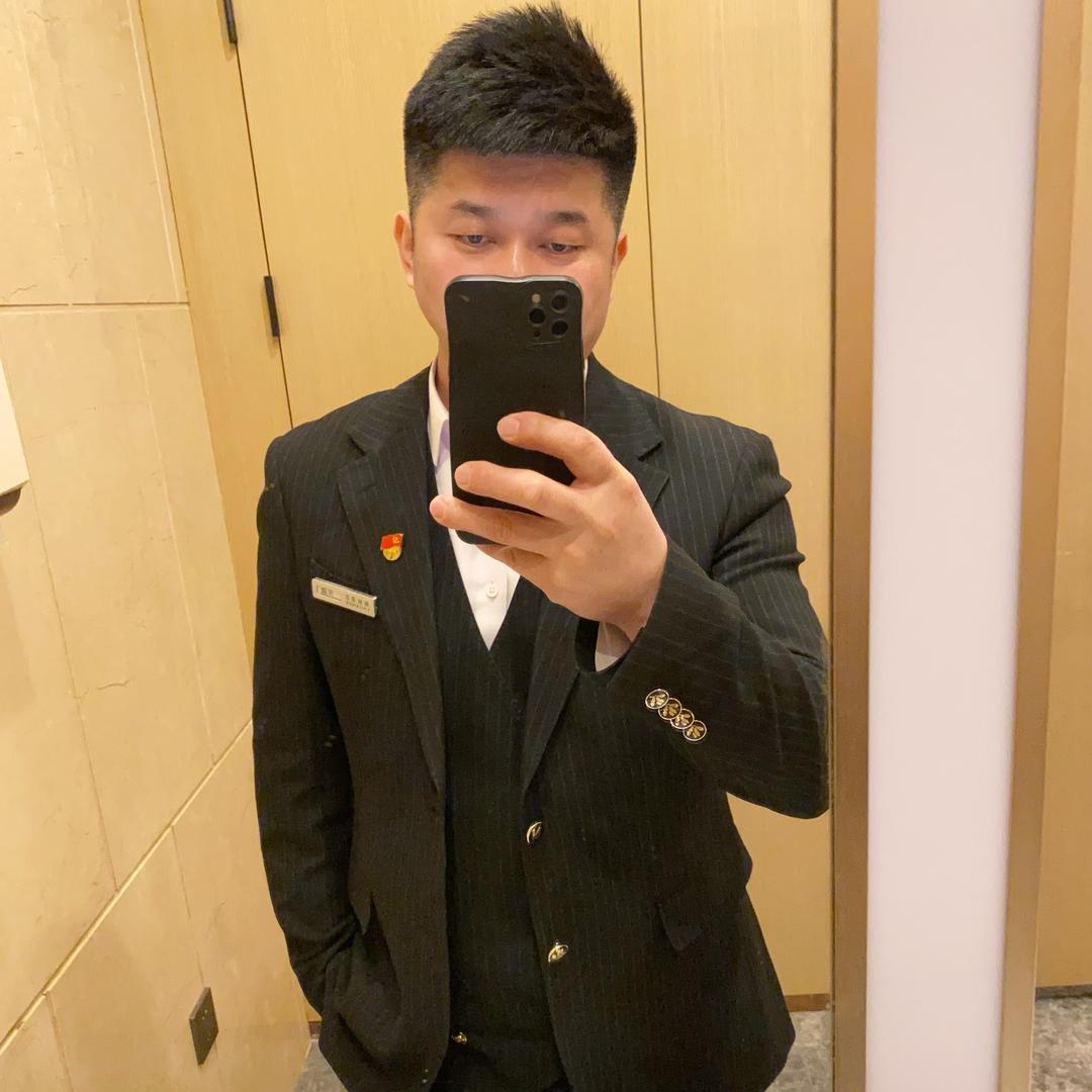 JIAN AI 简爱婚纱&新郎西服