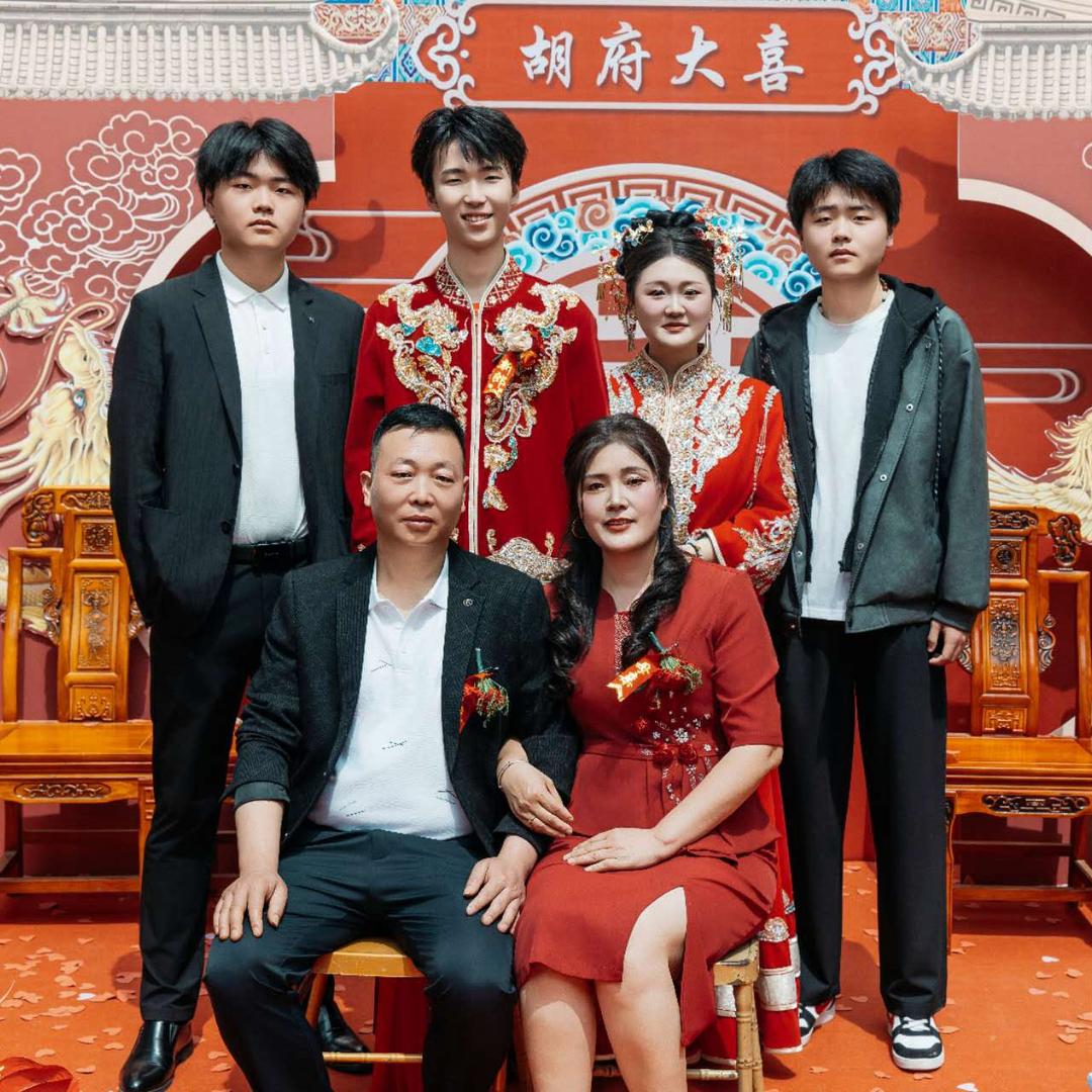 李侠