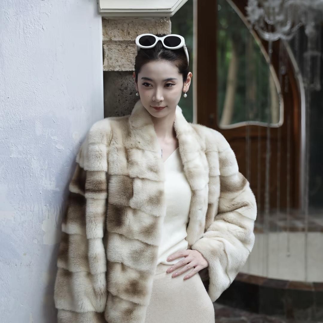 伊云衣橱（陈什么陈皮草盛典）