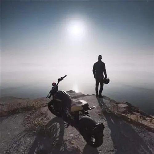 ✎﹏♛ .ℳ๓..L