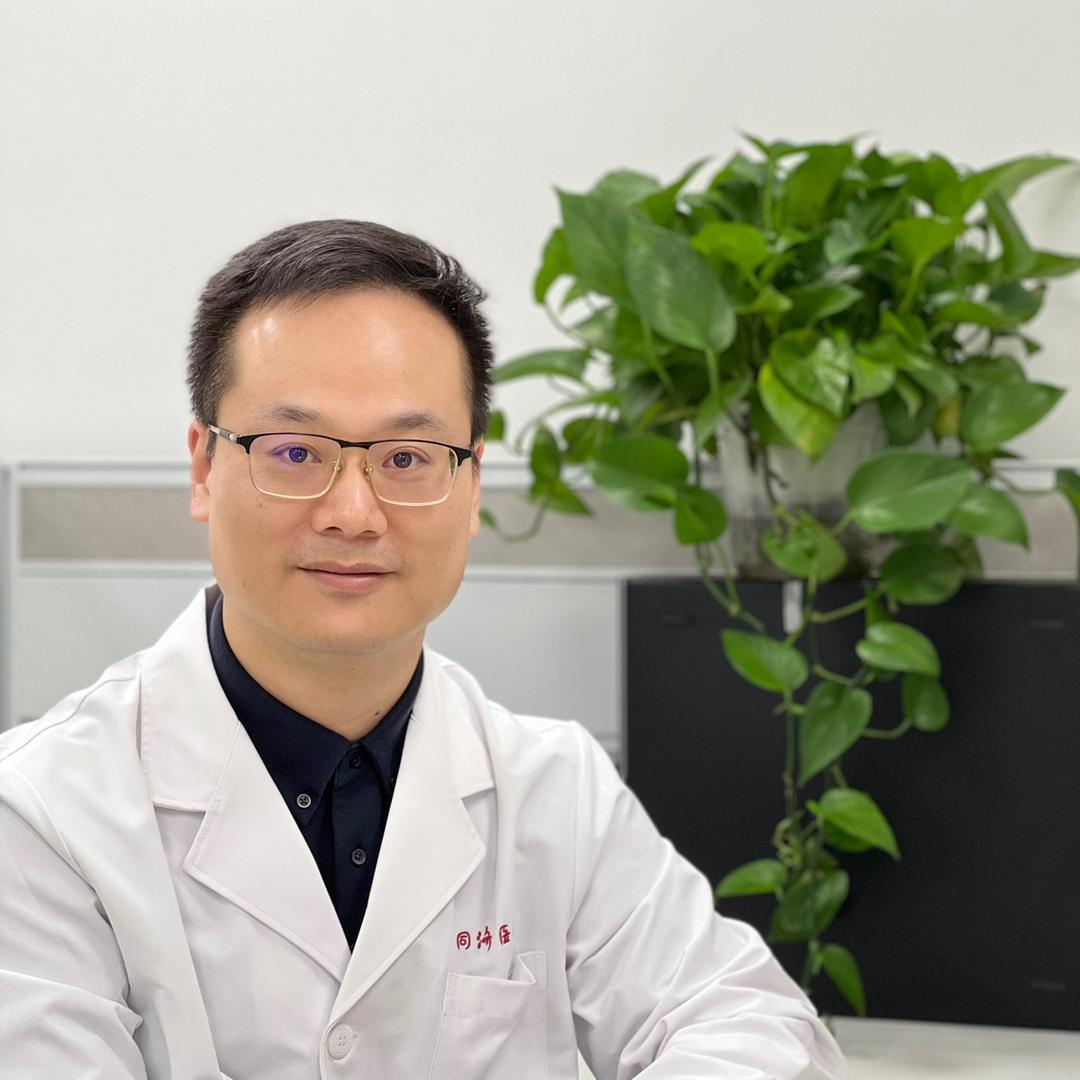 骨科黄成龙博士