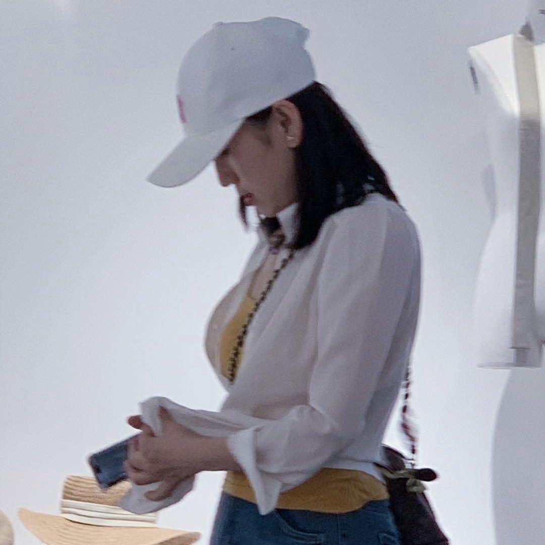 爱美的妮妮