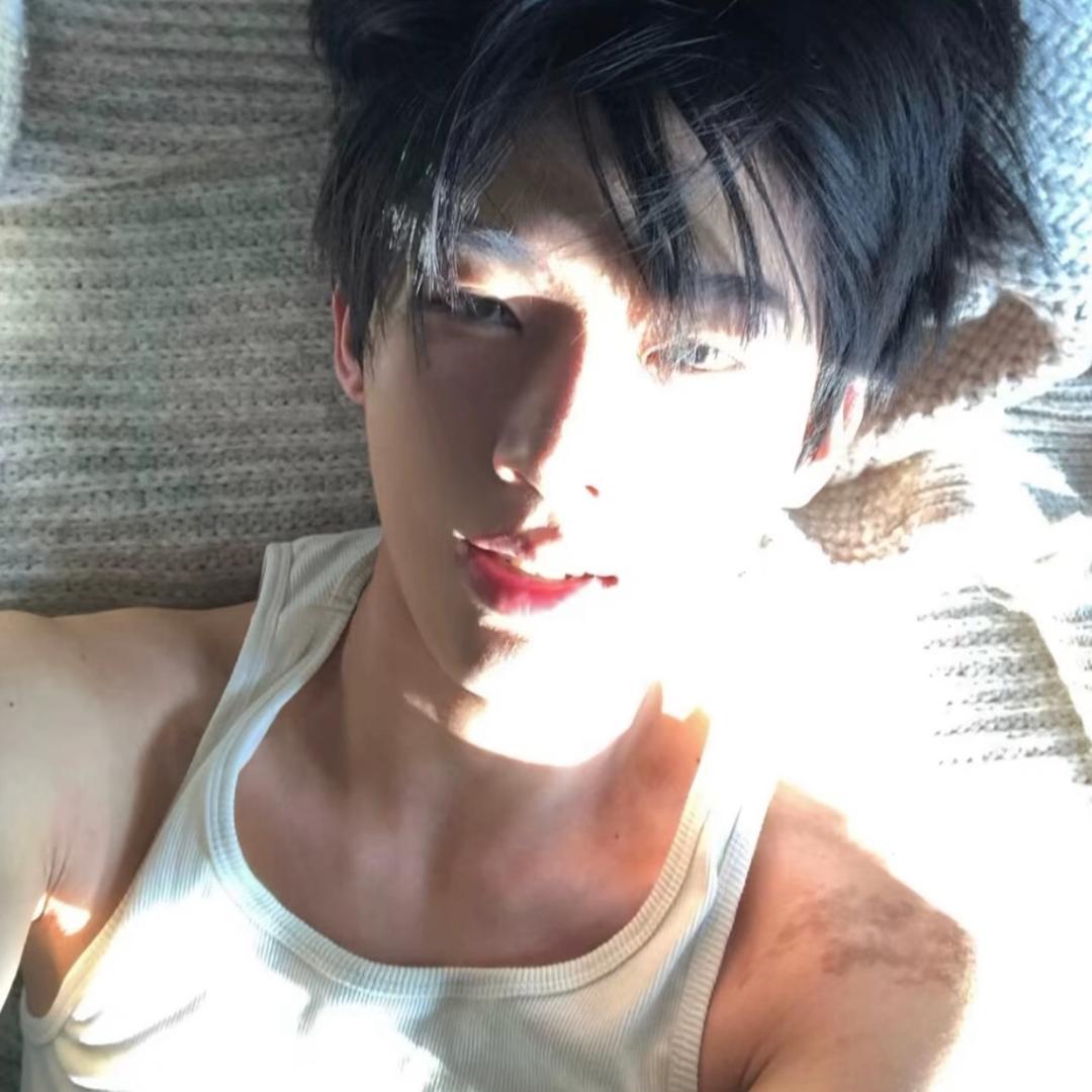 点瓜瓜凶得批爆