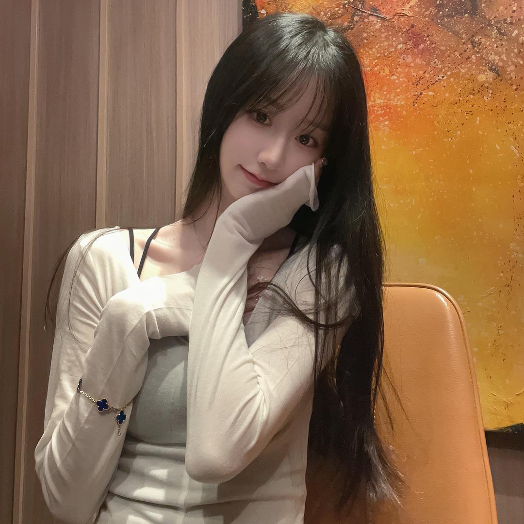 小小小梨花🌸