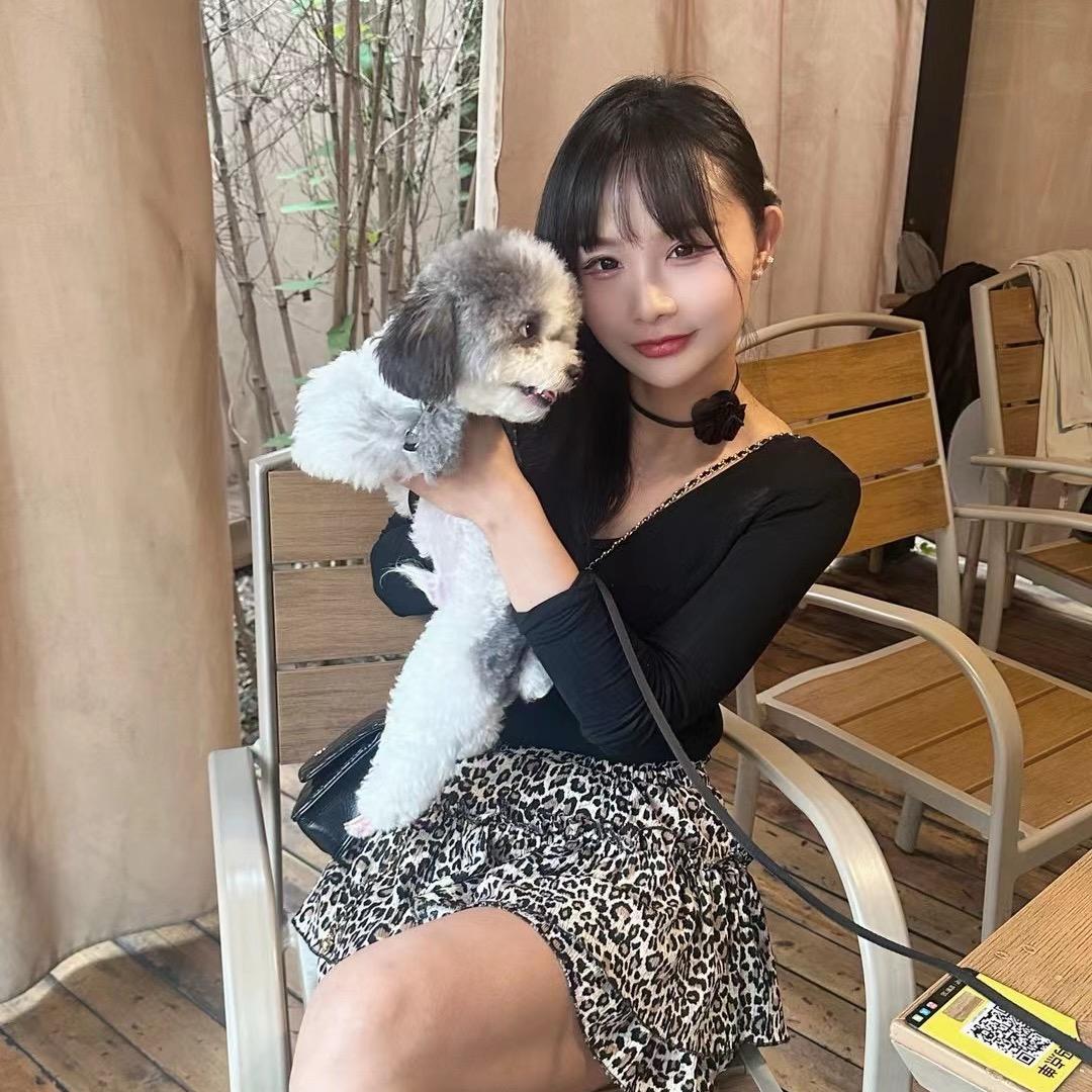 CiCi.