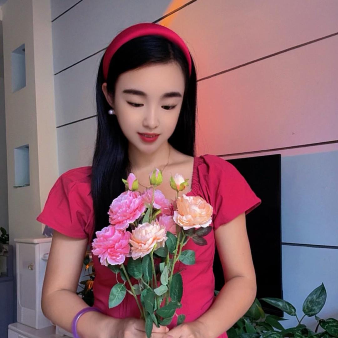 何小美（辣妈版）
