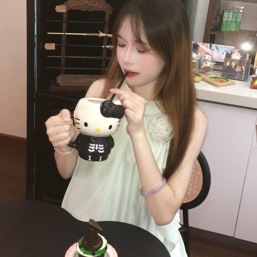 欣欣喝好茶🍵（在校实习生）