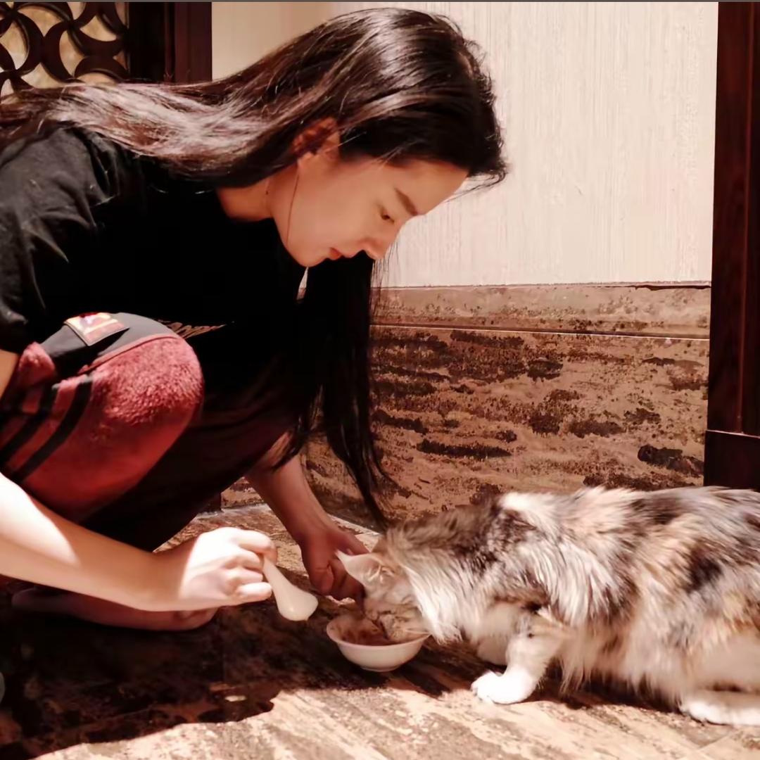 小鱼吖