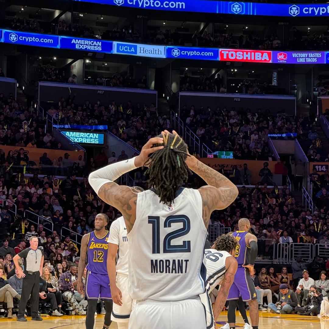 👑
