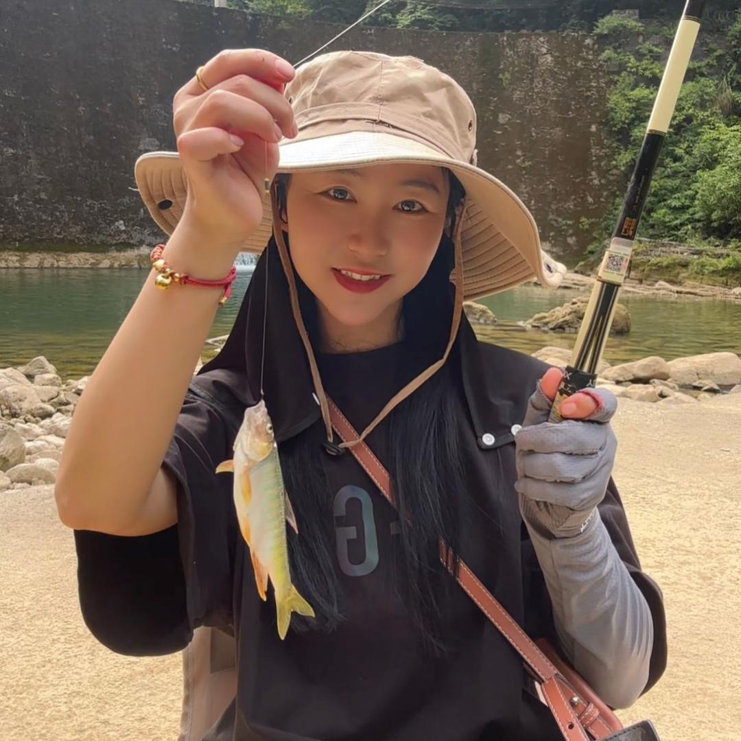 爱钓鱼的小瑾🎣