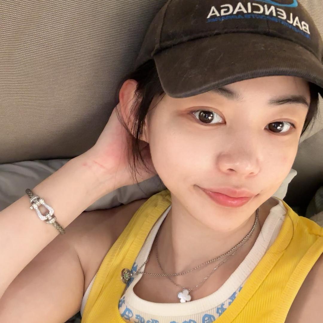 小饼干儿.