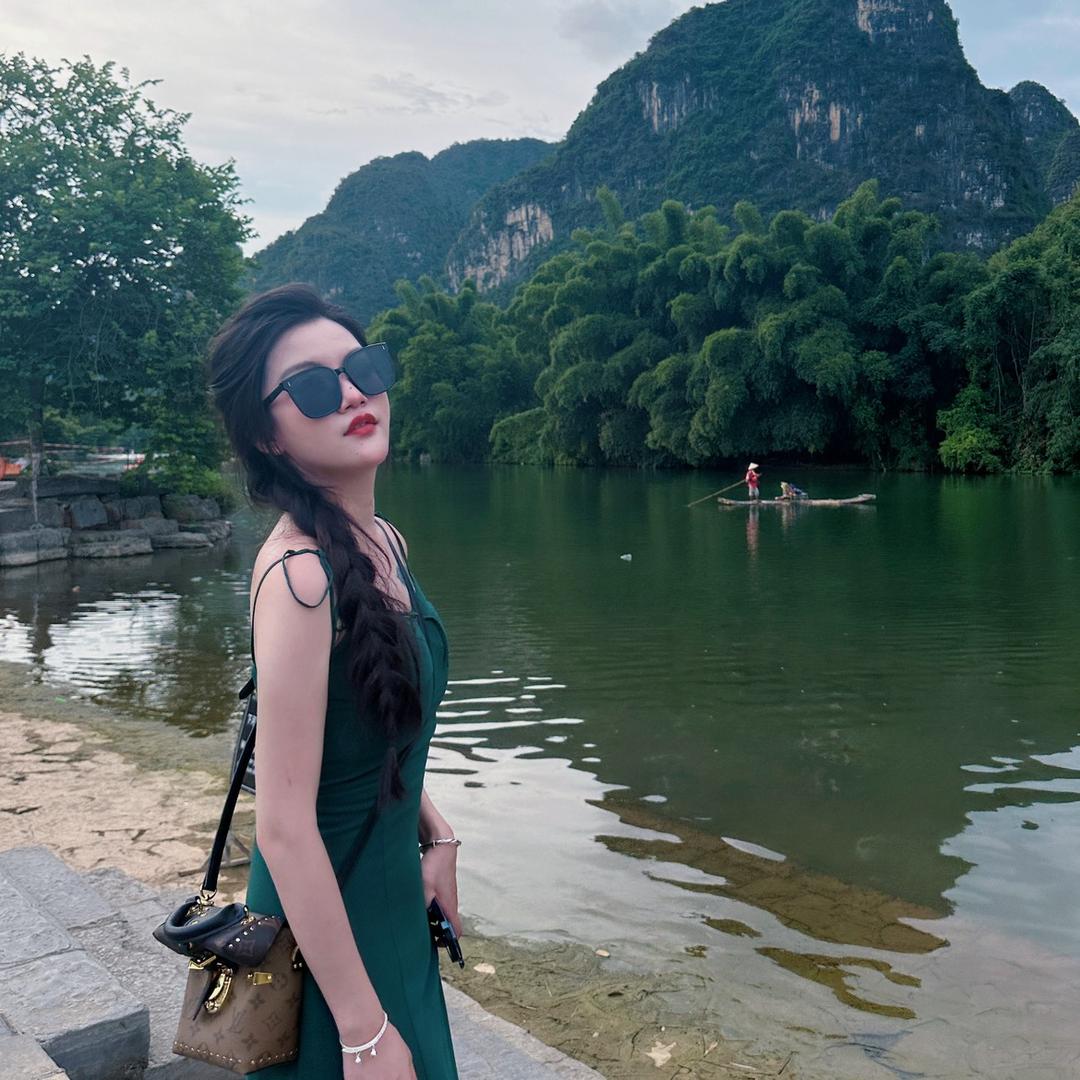 爱喝可乐的可乐妹💃