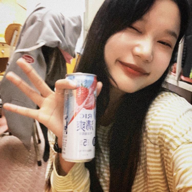 欣不大点儿