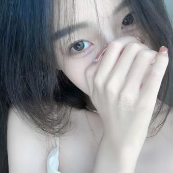 ：y