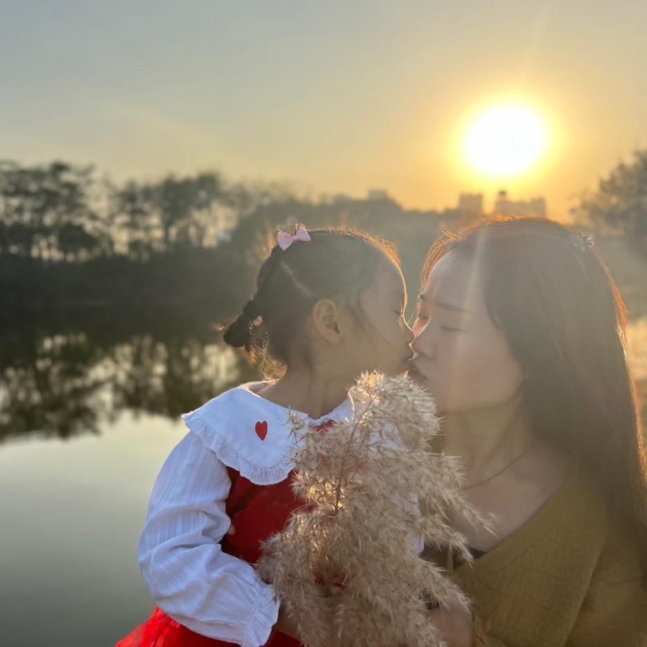 诗诗妈咪