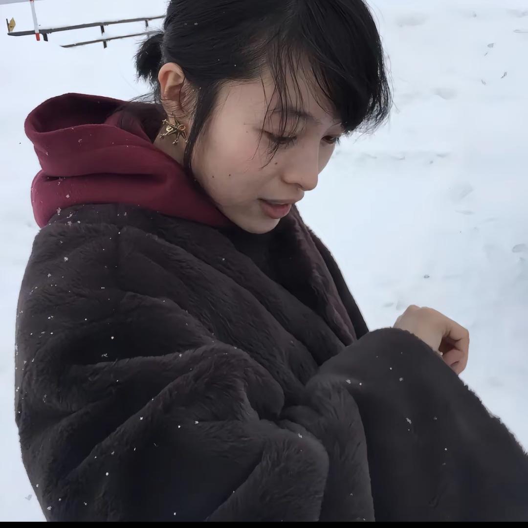 二次元冷峻幽默男
