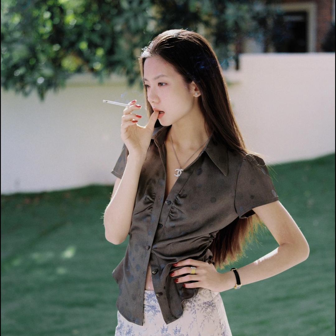 与世无争