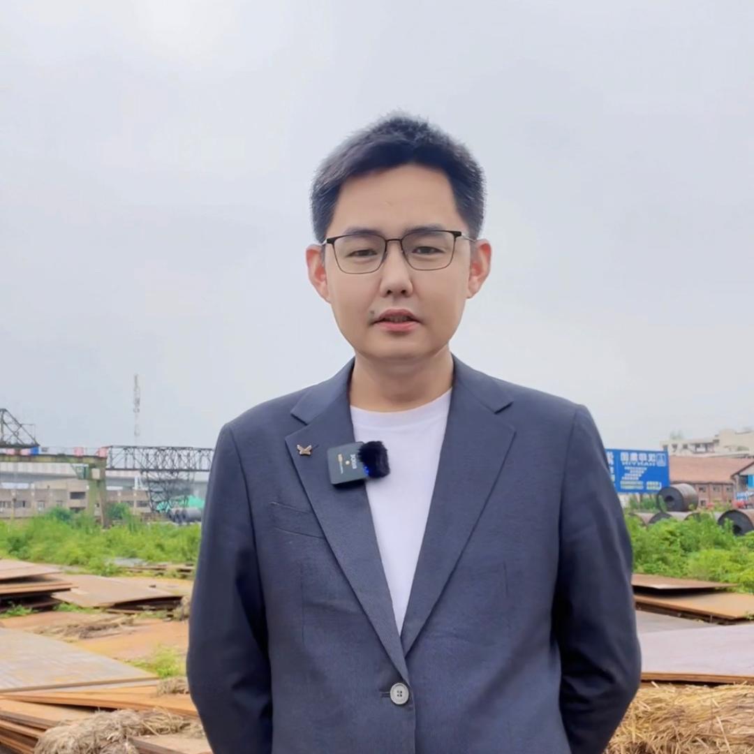 武汉钢铁吴小帅