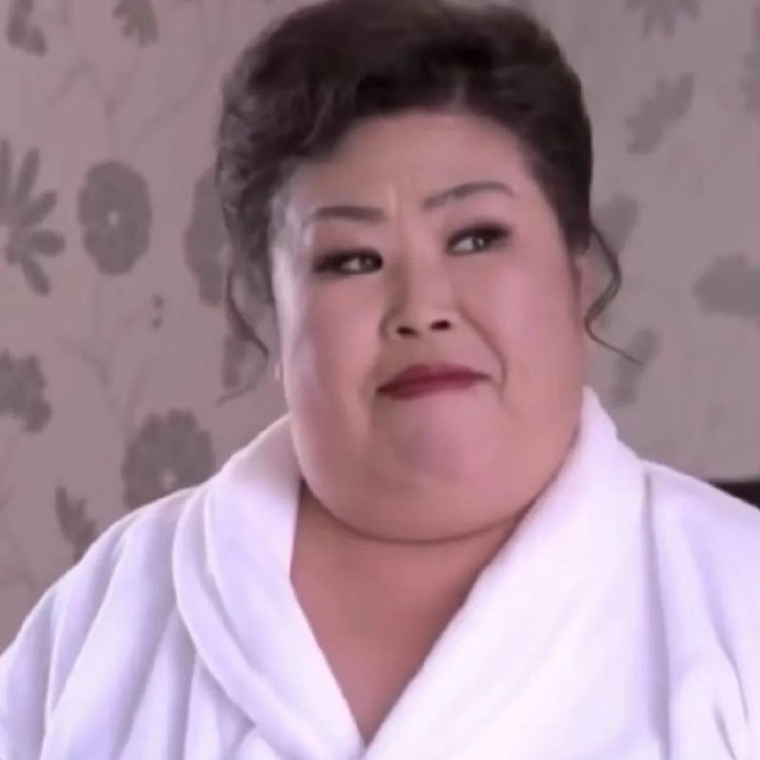 猛吃傻涨猪饲料批发商莉姐