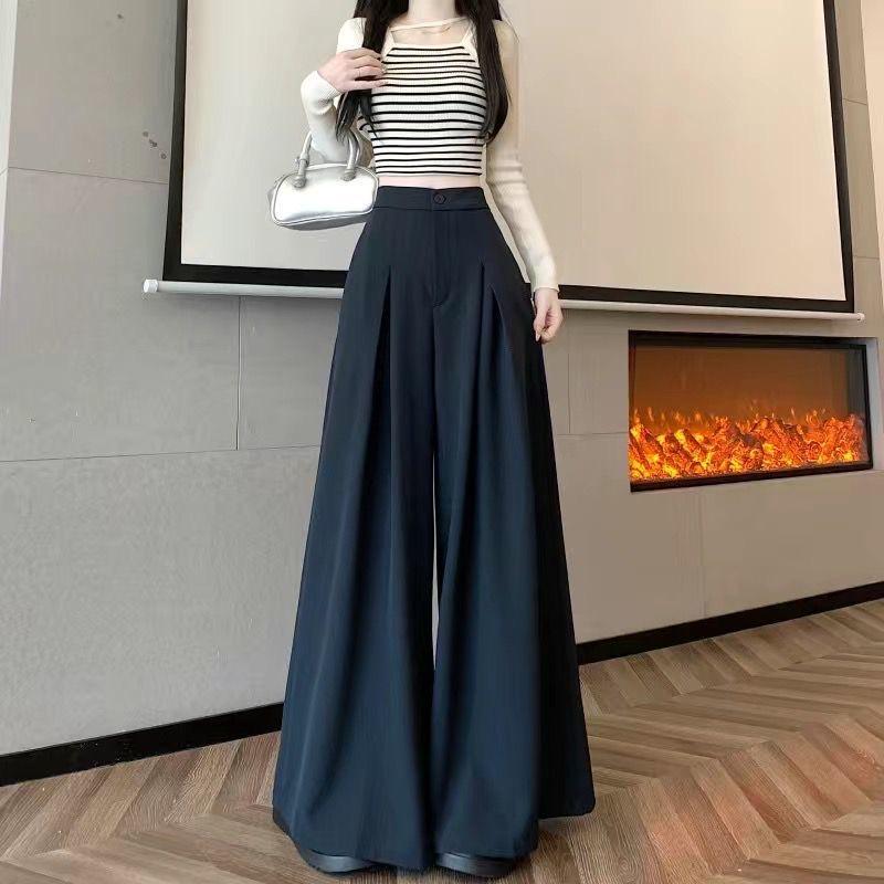 悦悦女裤工厂店