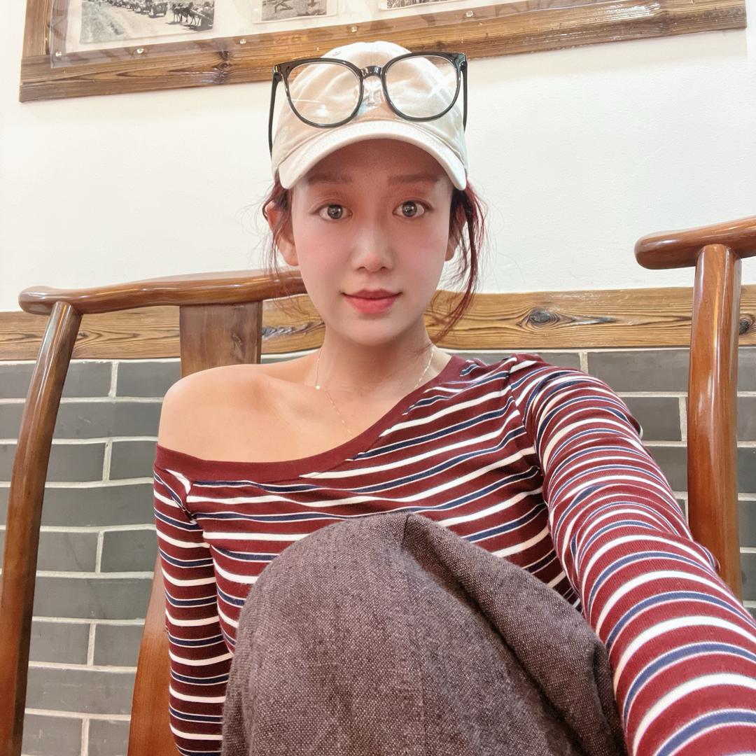 初一 ·_ᥫᩣ💕