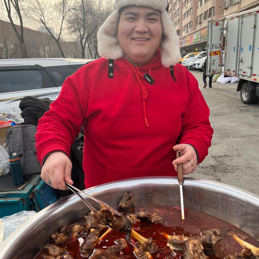 艾师傅麻辣羊蹄