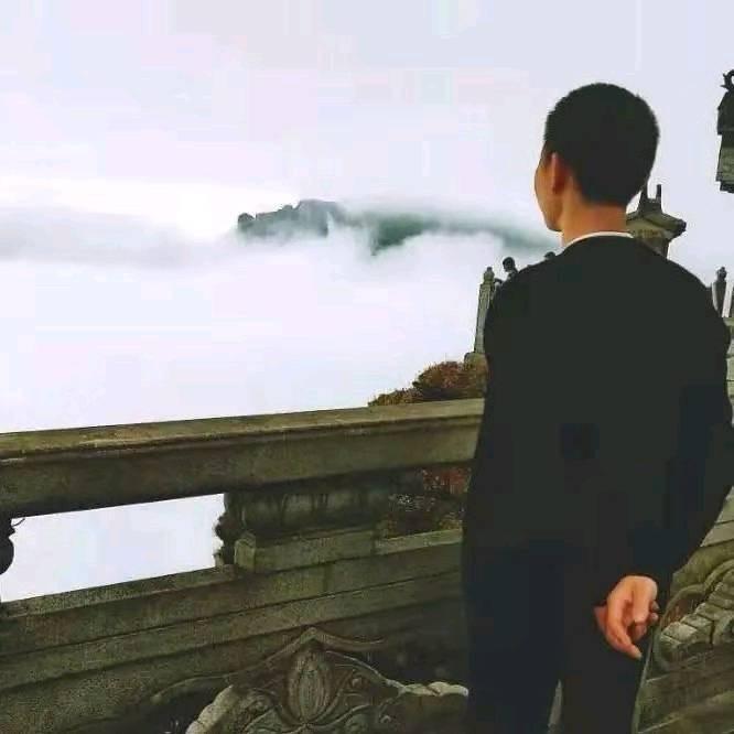一揽云上
