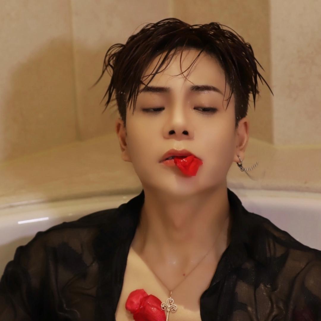 M大明明💋