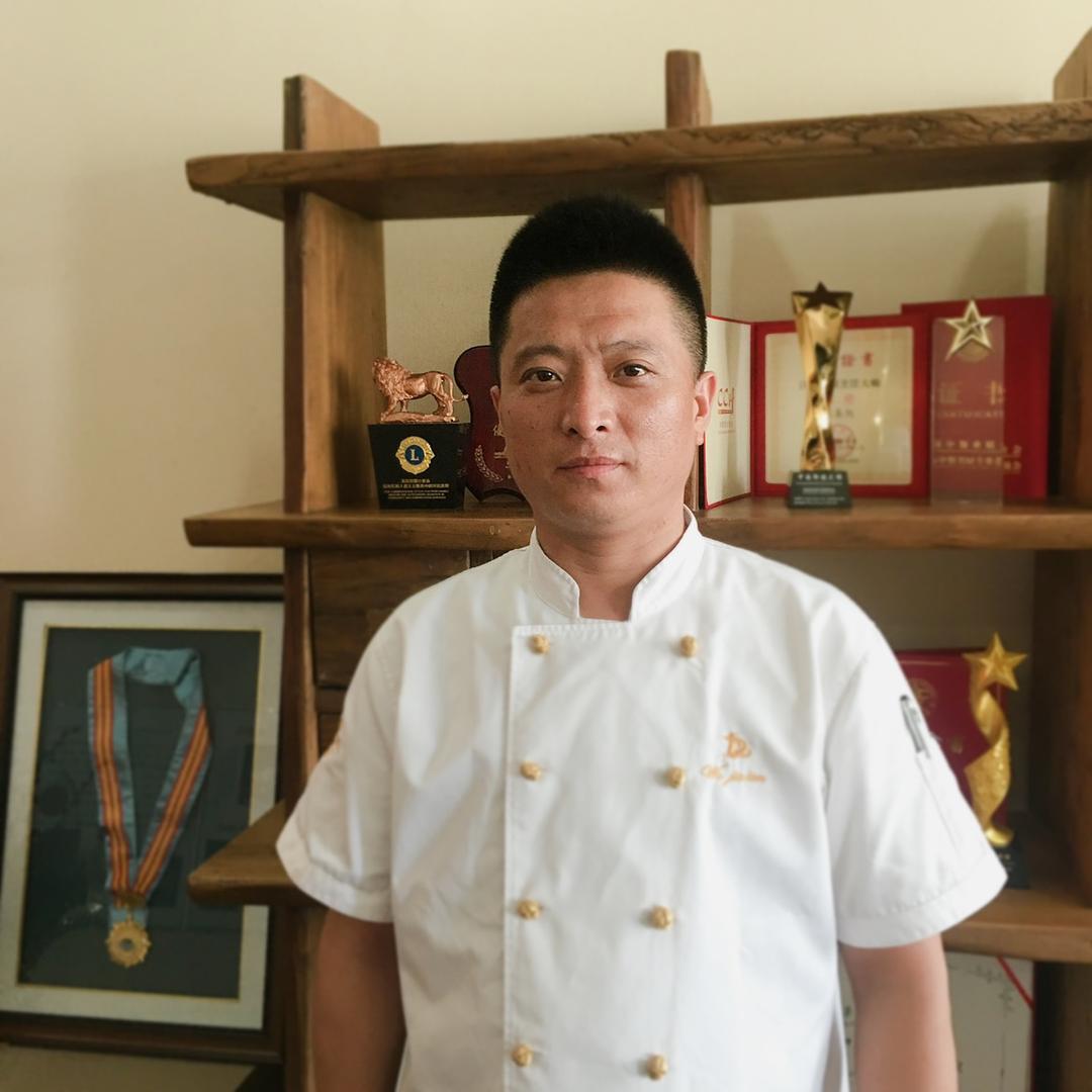 连鹭海鲜总厨 张忠选