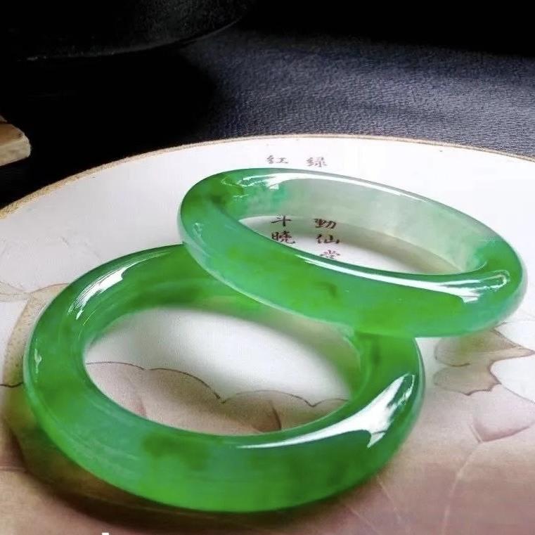 彦家缅料翡翠手镯甄选
