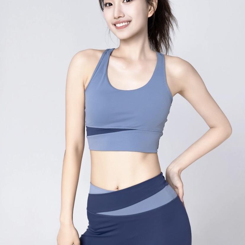 YOGA哇塞女孩运动户外