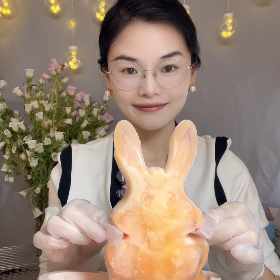 姗姗爱吃冰
