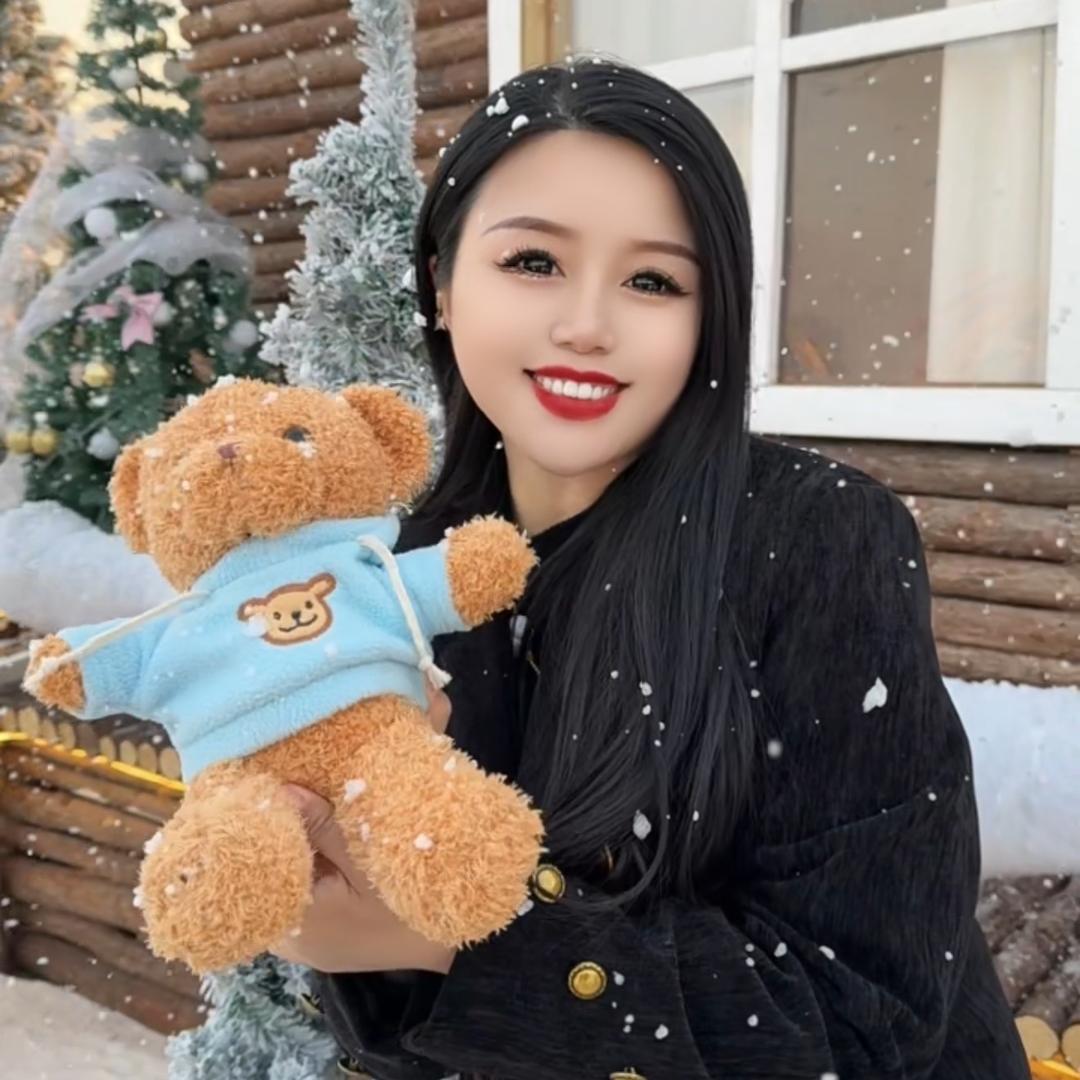 叁叁姑娘、