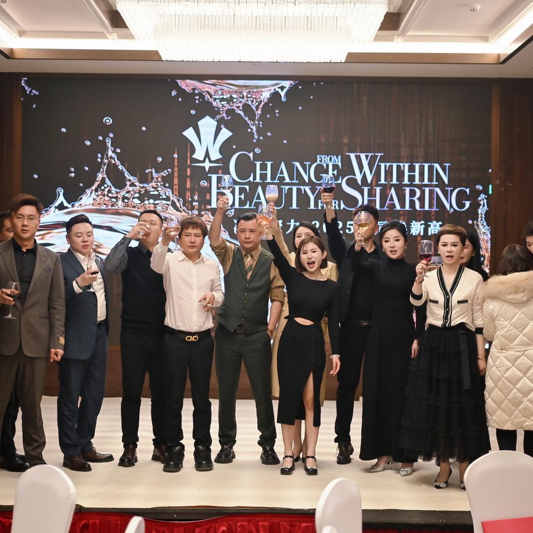 不言语.却知心.