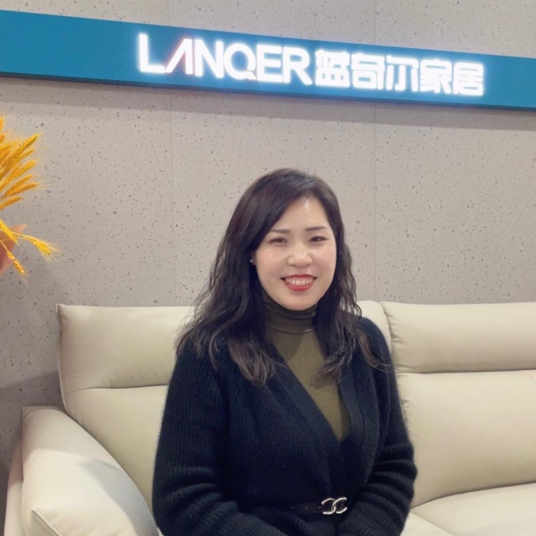 原阳民福家具广场东门口，蓝奇尔，琪辉家具